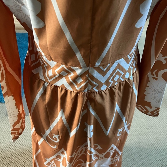 Maxi dress W Crew Collar. - Picture 9 of 13